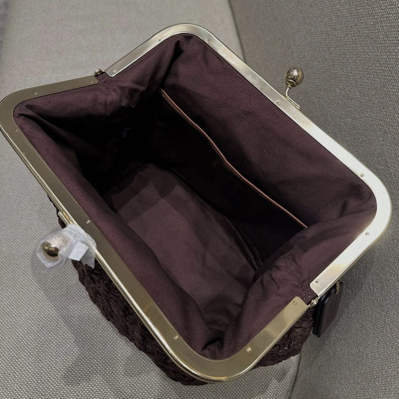 حقائب شاطئ من القش بإطار قفل ي - مراجعة Luxury Bags Vintage وسعره