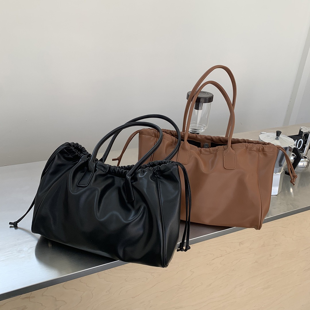 بقعة البضائع التي يتم شحنها بس - مراجعة Luxury Bags Vintage وسعره
