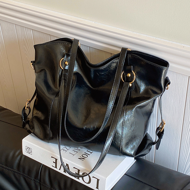 حقيبة كتف عتيقة للنساء ، جلد ص - مراجعة Luxury Bags Vintage وسعره