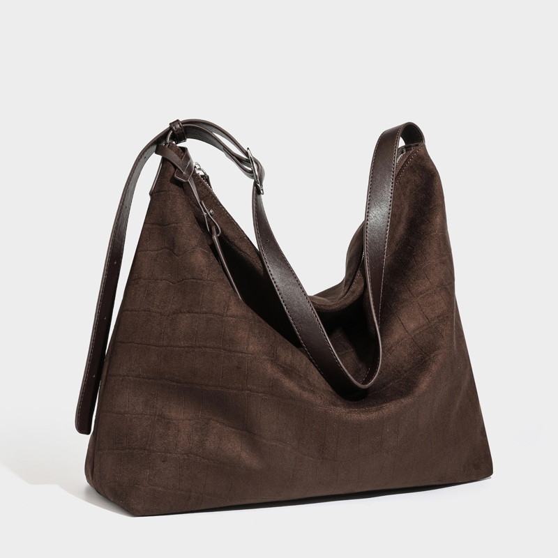 حقائب يد كلاسيكية من جلد الغزا - مراجعة Luxury Bags Vintage وسعره