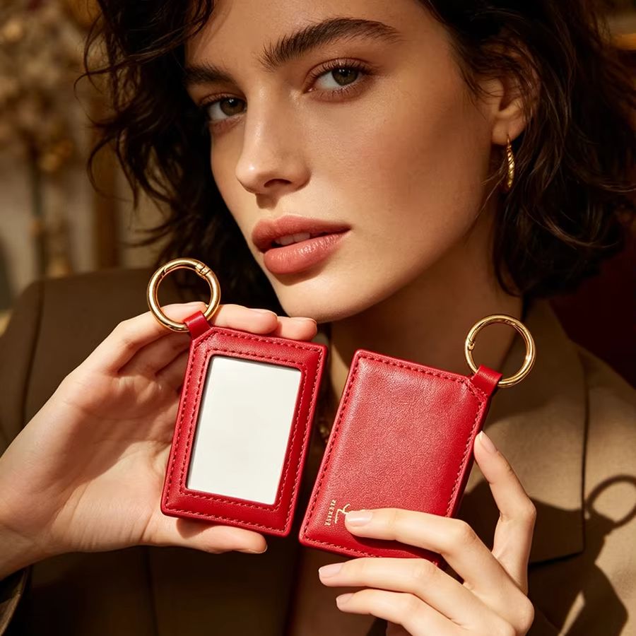 مرآة مكياج صغيرة مربعة الشكل م - مراجعة Luxury Bags Ysl وسعره