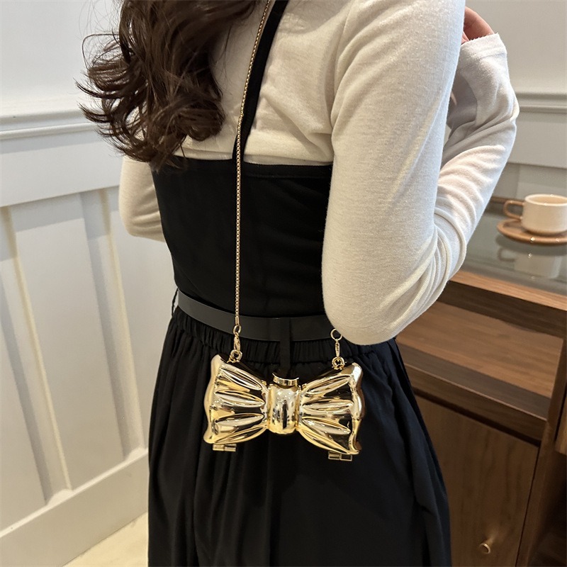 حقيبة يد صغيرة معدنية عصرية فا - مراجعة Luxury Bags With Zipper وسعره